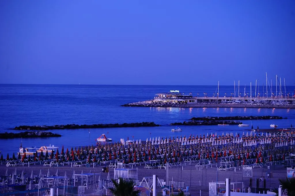 Hotel Vienna Cattolica