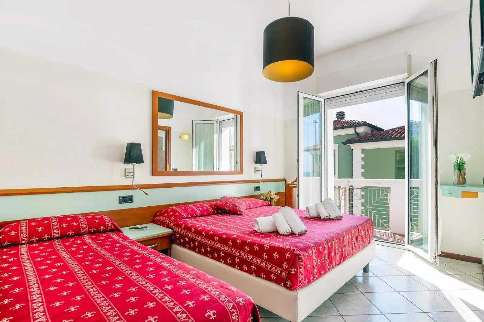Hotel Vienna Каттолика