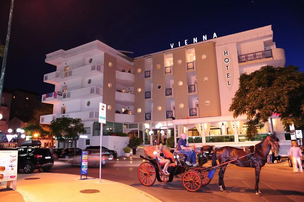 Hotel Vienna Cattolica 4*,