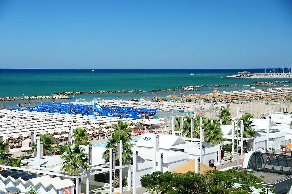 Hotel Vienna Cattolica 4*,